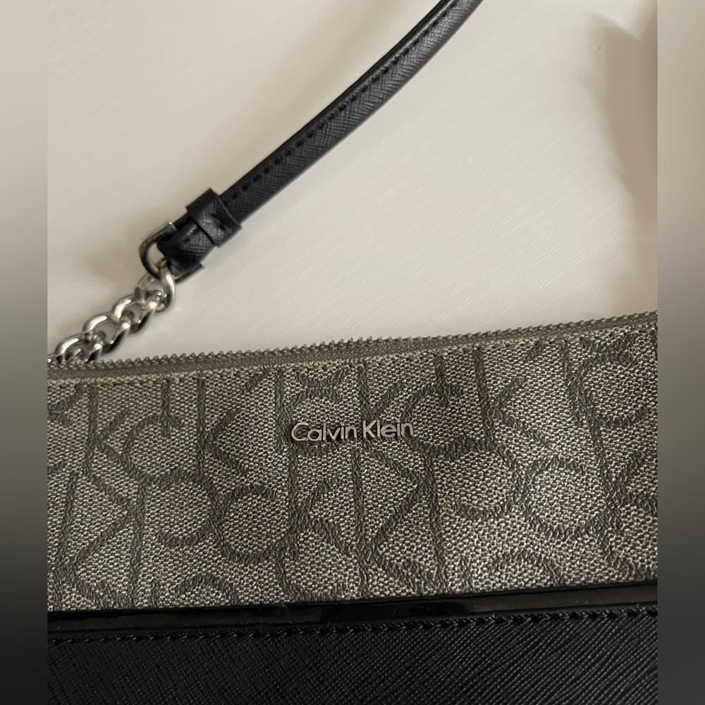 Calvin Klein Monogram Crossbody Bag Black & Gray Logo Shoulder Bag - Picture 2 of 12
